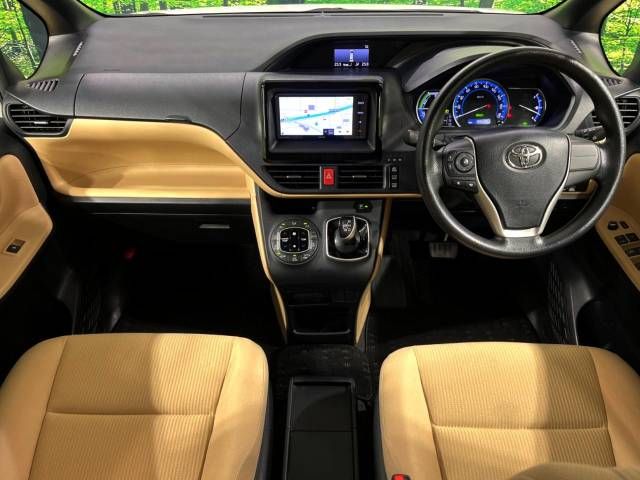 Toyota NOAH HYBRID 2014-07 192642-1
