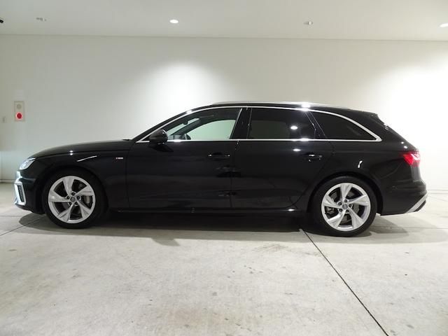 Audi A4 2020-10 14985-6