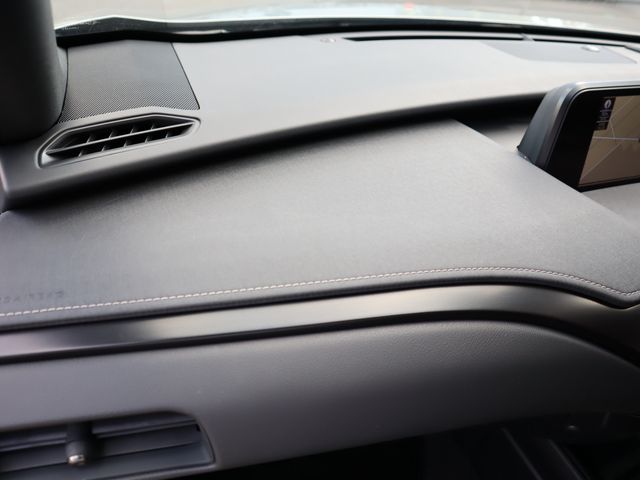 Lexus UX 2020-09 183797-23
