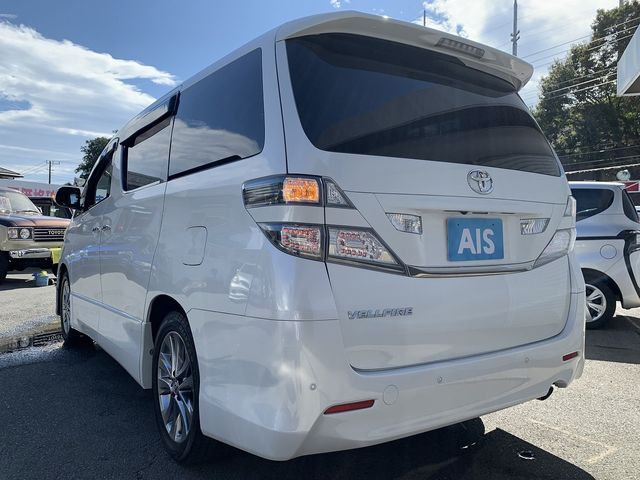 Toyota VELLFIRE 2011-10 11195-7