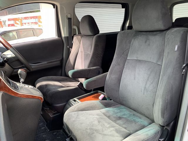 Toyota VELLFIRE 2011-10 11195-17