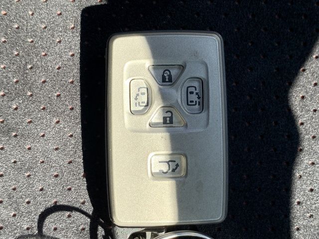 Toyota VELLFIRE 2011-10 11195-29