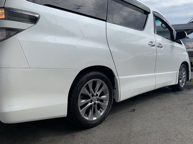 Toyota VELLFIRE 2011-10 11195-10