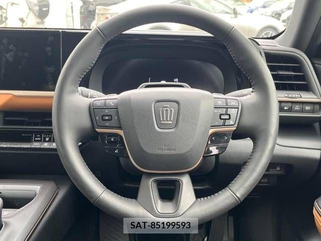 Toyota CROWN 2023-06 379518-9