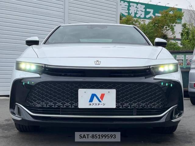 Toyota CROWN 2023-06 379518-13