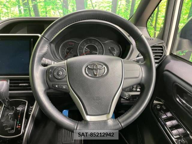 Toyota VOXY 2018-10 370412-12