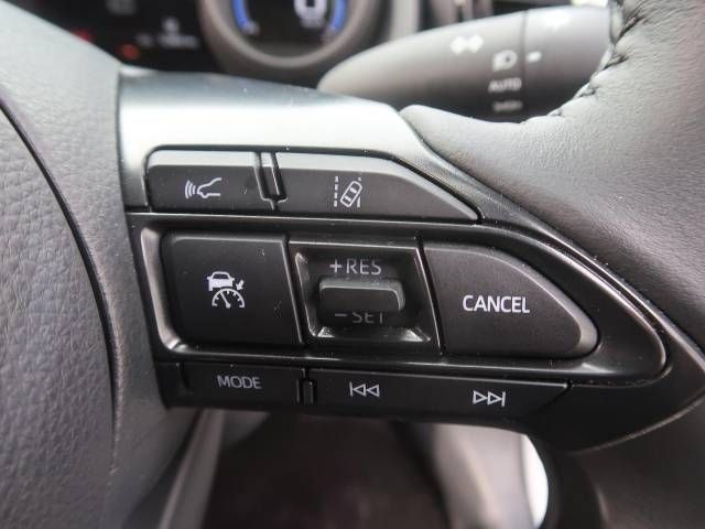 Toyota YARIS CROSS 2023-06 195715-4