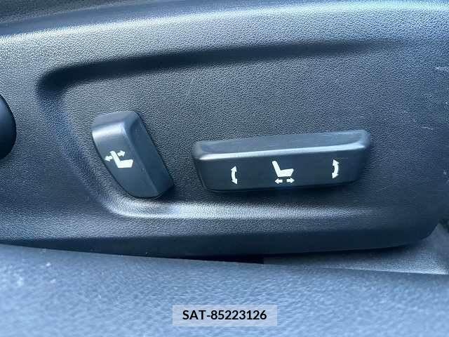 Lexus IS 2013-09 231933-7