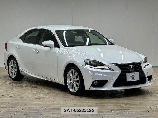 Lexus IS 2013-09 231933-13