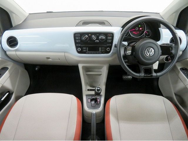 VolksWagen UP! 2013-01 7102-2