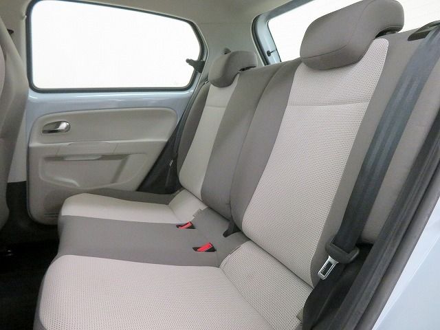 VolksWagen UP! 2013-01 7102-11
