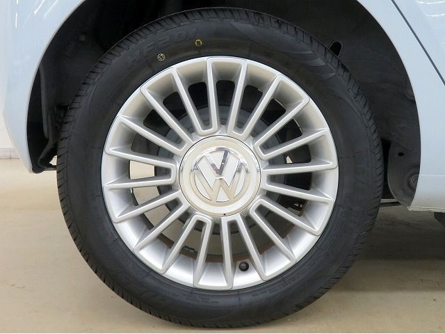 VolksWagen UP! 2013-01 7102-5