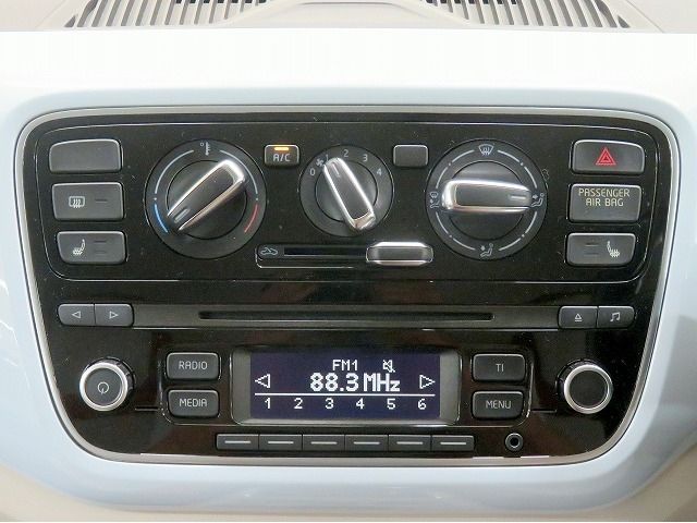 VolksWagen UP! 2013-01 7102-7
