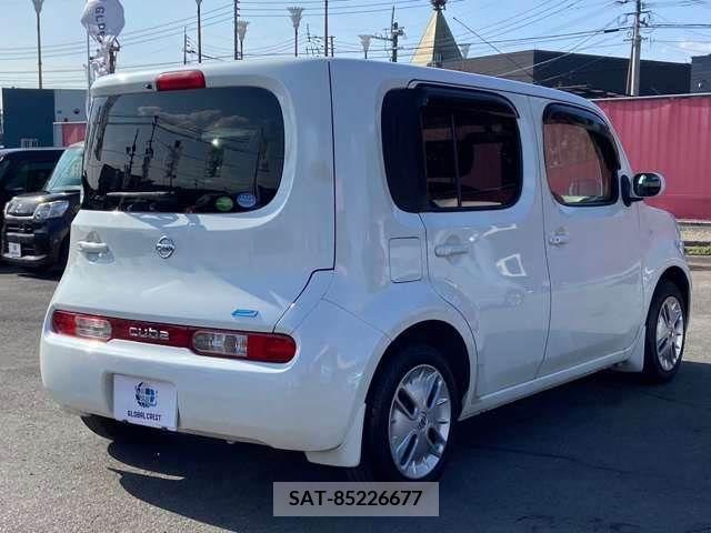 Nissan CUBE 2013-11 214398-4