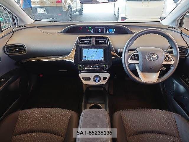 Toyota PRIUS 2016-12 281816-1