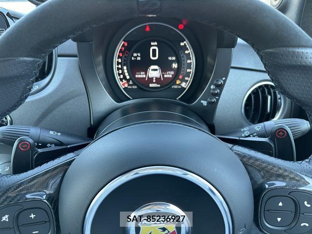 Abarth 695 2022-12 323193-11