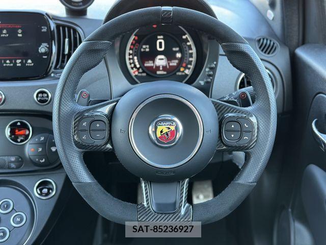 Abarth 695 2022-12 323193-10