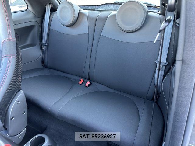 Abarth 695 2022-12 323193-16