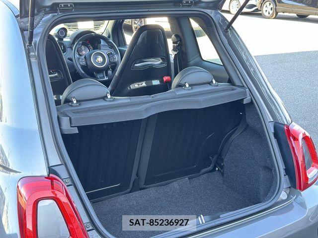 Abarth 695 2022-12 323193-18