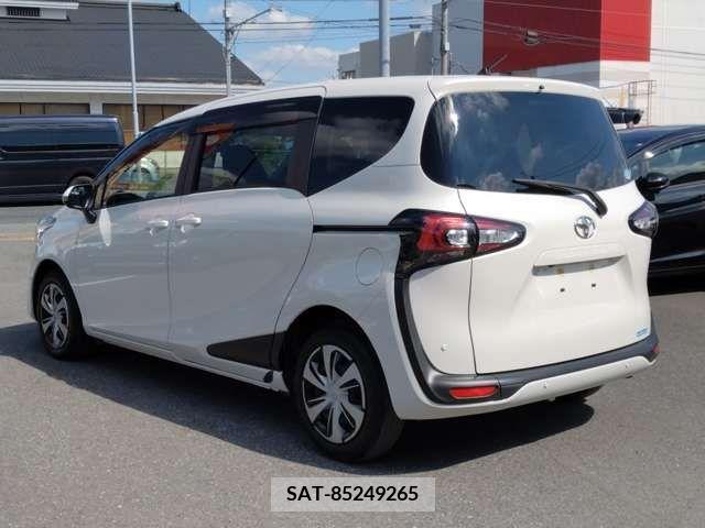 Toyota SIENTA 2018-12 329851-2