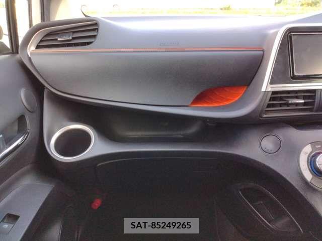 Toyota SIENTA 2018-12 329851-13