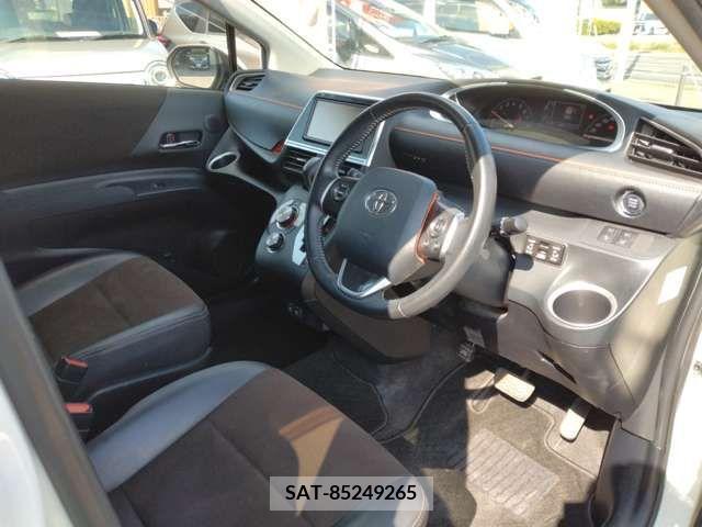 Toyota SIENTA 2018-12 329851-4