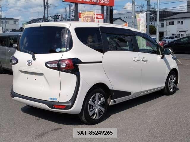 Toyota SIENTA 2018-12 329851-3