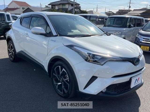 Toyota C-HR 2017-09 223605-16