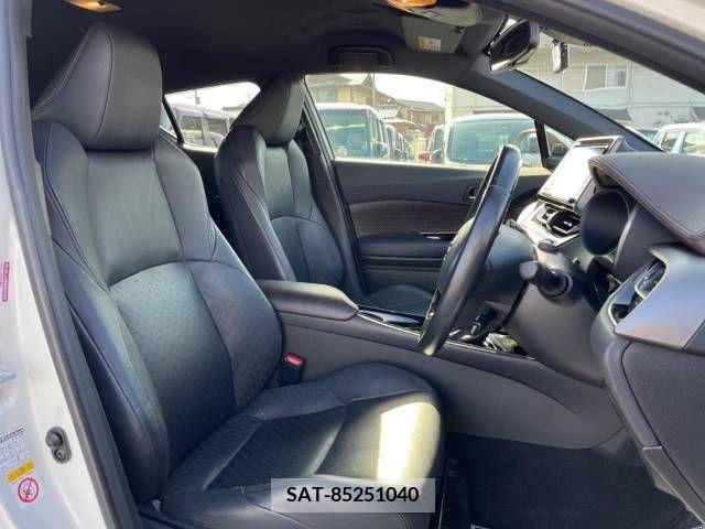 Toyota C-HR 2017-09 223605-8
