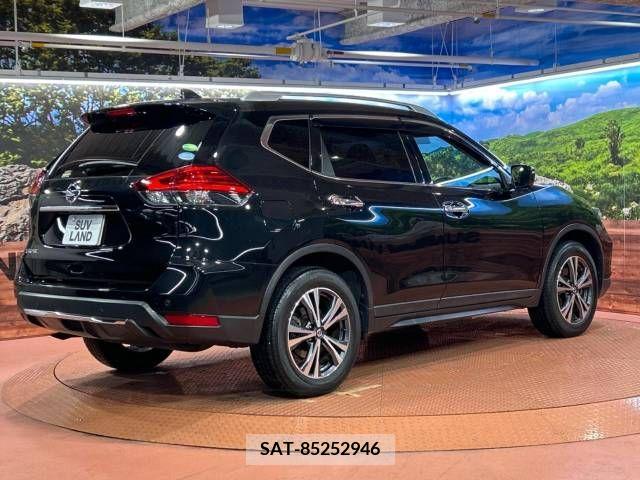Nissan X-TRAIL 2018-04 323097-18