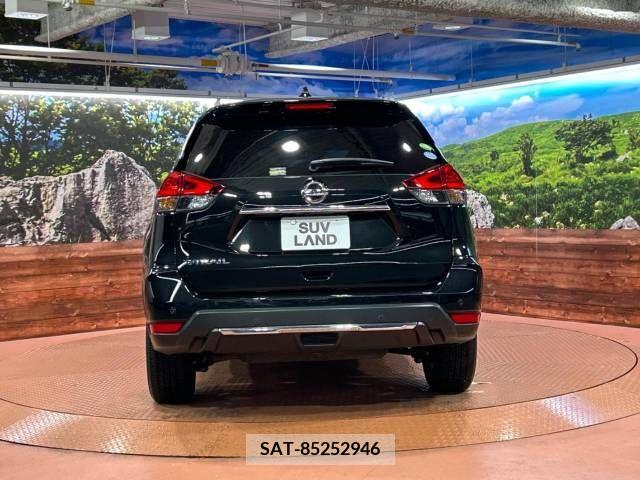 Nissan X-TRAIL 2018-04 323097-16
