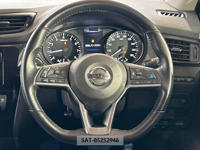 Nissan X-TRAIL 2018-04 323097-12