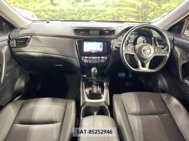 Nissan X-TRAIL 2018-04 323097-1