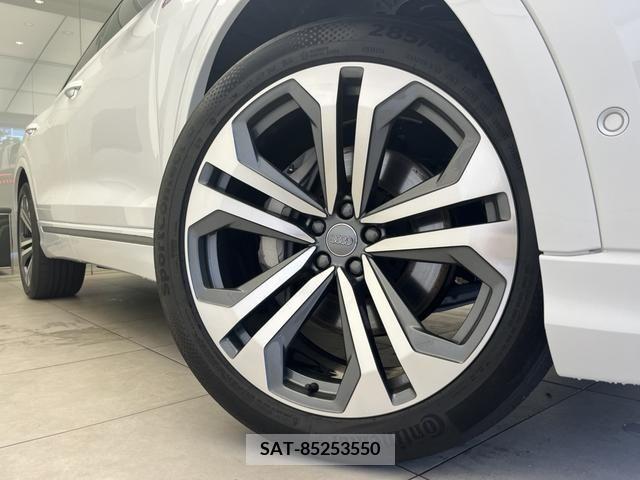Audi Q8 2019-12 395787-6
