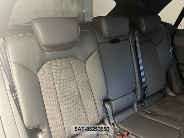 Audi Q8 2019-12 395787-15