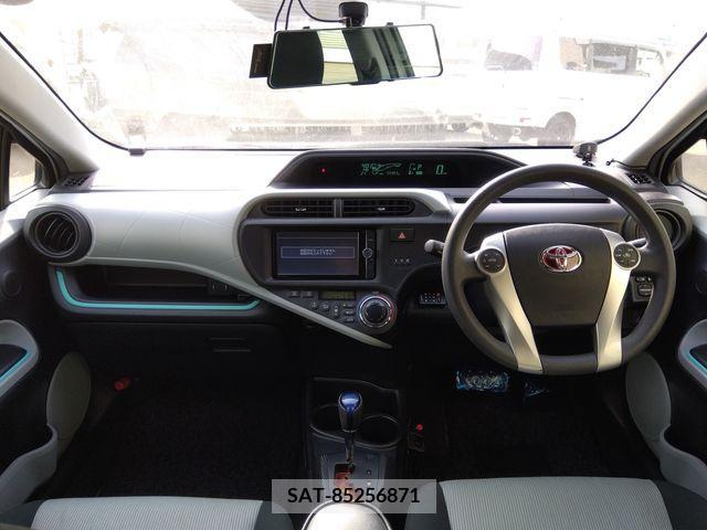 Toyota AQUA 2012-07 291882-2