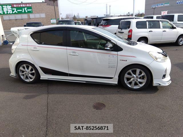 Toyota AQUA 2012-07 291882-3