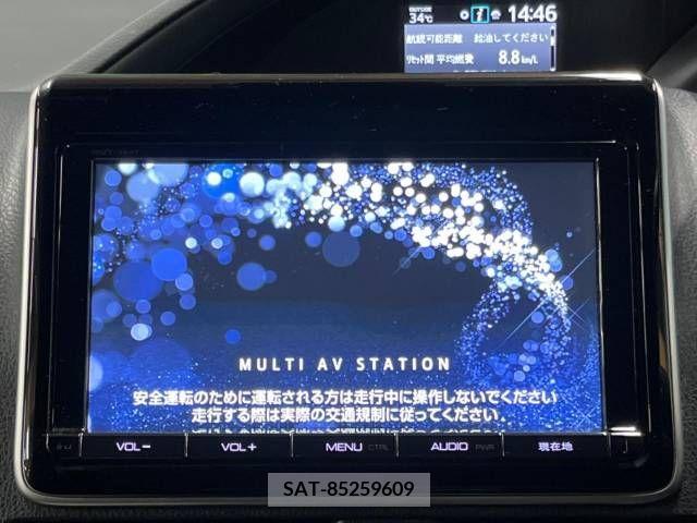 Toyota VOXY 2016-07 370455-2