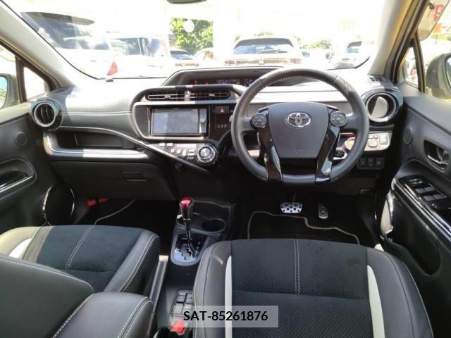 Toyota AQUA 2016-03 352966-2