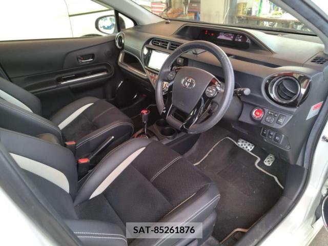 Toyota AQUA 2016-03 352966-20