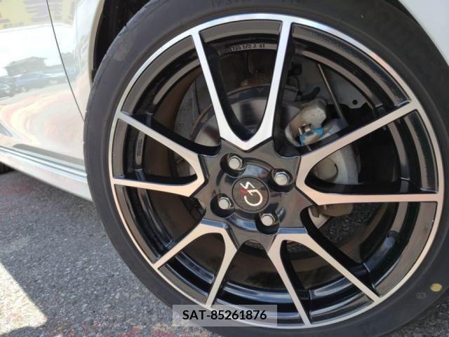 Toyota AQUA 2016-03 352966-27