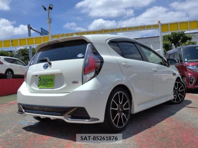 Toyota AQUA 2016-03 352966-25