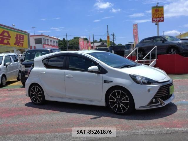 Toyota AQUA 2016-03 352966-8