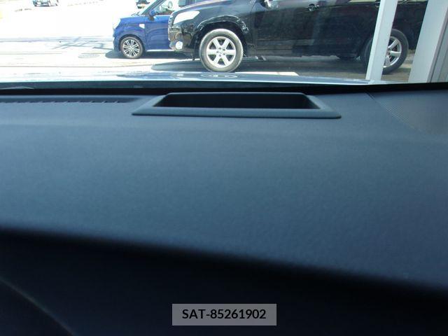 Toyota PRIUS 2016-08 354953-8