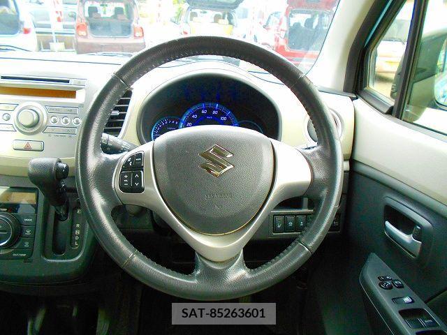 Suzuki WAGON R 2014-11 383846-13