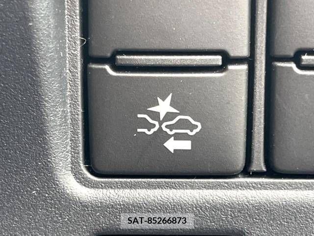 Toyota NOAH 2018-01 321563-5