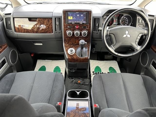 Mitsubishi DELICA D5 2014-04 25129-11