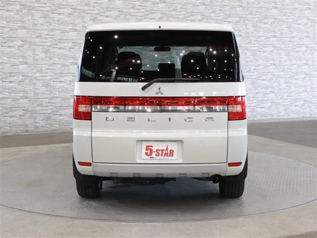 Mitsubishi DELICA D5 2014-04 25129-7