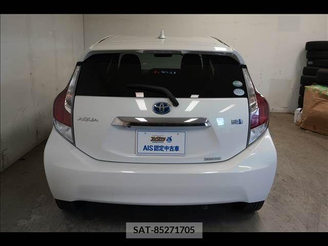 Toyota AQUA 2016-12 260264-2