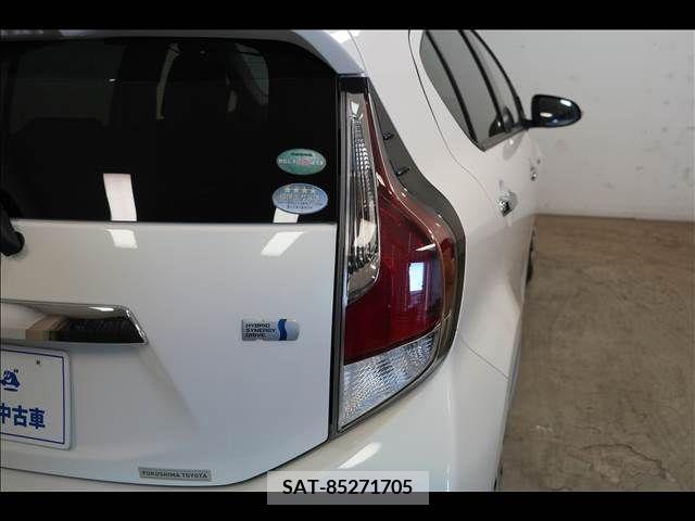 Toyota AQUA 2016-12 260264-8